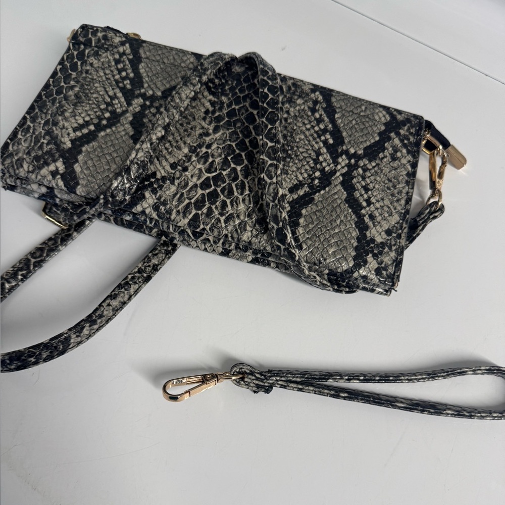 Clutch Purse Black Snake Print Crossbody Strap 3 Sections